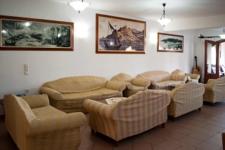 patmos-hotel-living-room